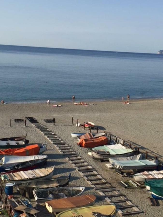 Sabrina'S Relax Fra Mare E Storia Daire Savona Dış mekan fotoğraf